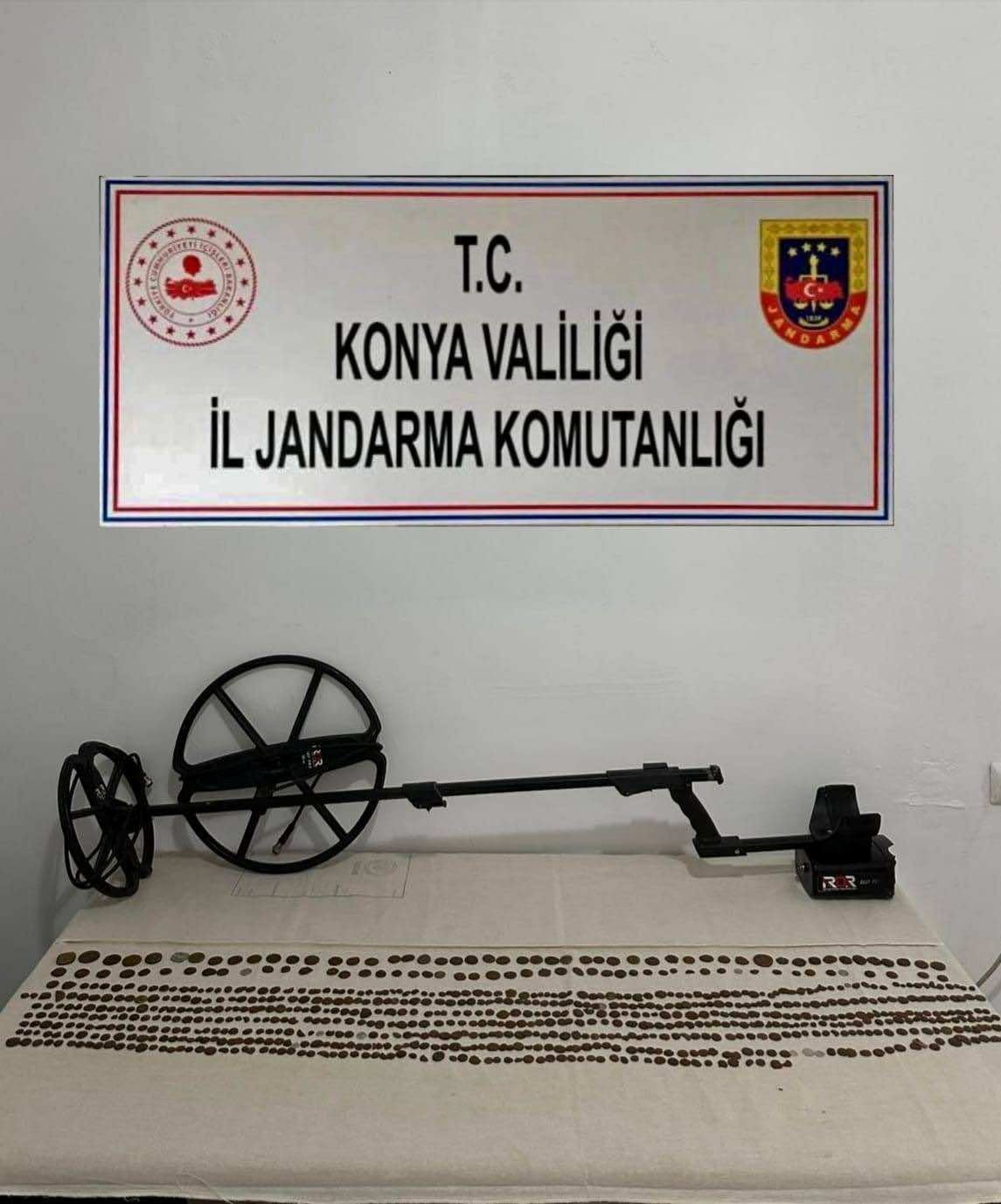 KONYA’DA JANDARMA EKİPLERİ TARAFINDAN YAPILAN OPERASYONLARDA 764 ADET TARİHİ ESER NİTELİĞİNDE...