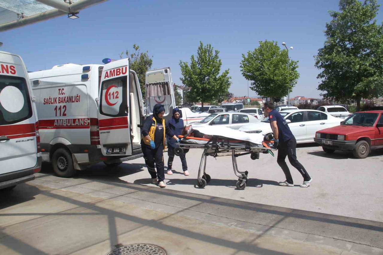 KONYA’NIN BEYŞEHİR İLÇESİNDE MEYDANA GELEN TRAFİK KAZASINDA SÜRÜCÜ AĞIR YARALANDI.