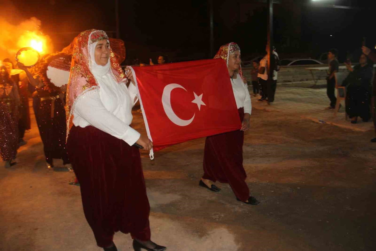 KONYA’NIN HÜYÜK İLÇESİNE BAĞLI BUDAK MAHALLESİ’NDE UNUTULMAYA YÜZ TUTAN "ŞALVAR GECESİ" GELENEĞİ...