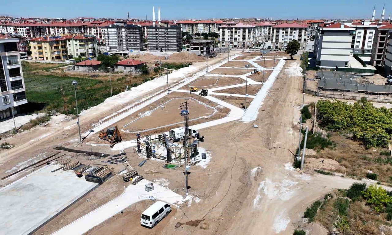 KONYA’NIN MERKEZ KARATAY İLÇE BELEDİYESİ, İLÇENİN FARKLI MAHALLELERİNDE TOPLAM 45 BİN METREKAREYİ...