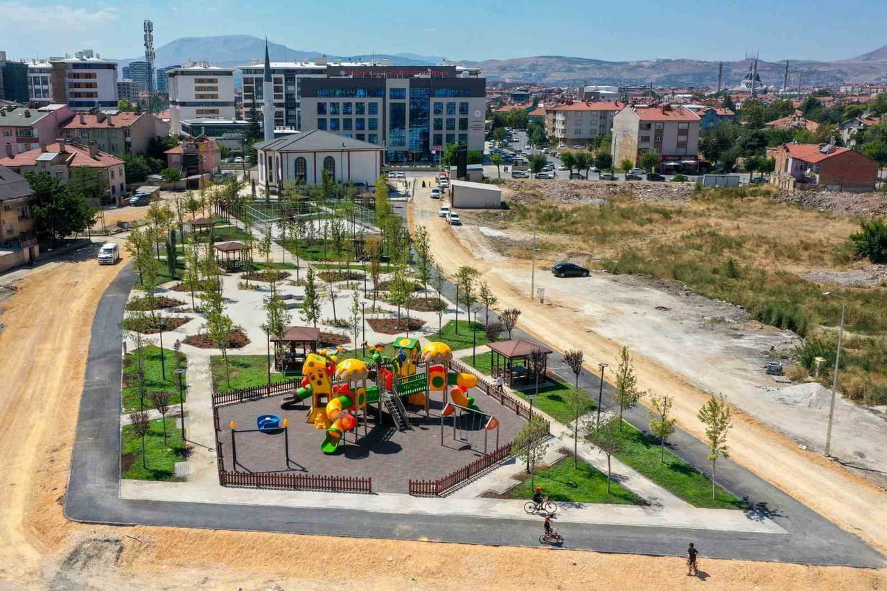 KONYA’NIN MERKEZ MERAM İLÇE BELEDİYESİ, 2026 YILINDA PARK VE YEŞİL ALAN YATIRIMLARINDA ÖNEMLİ BİR...