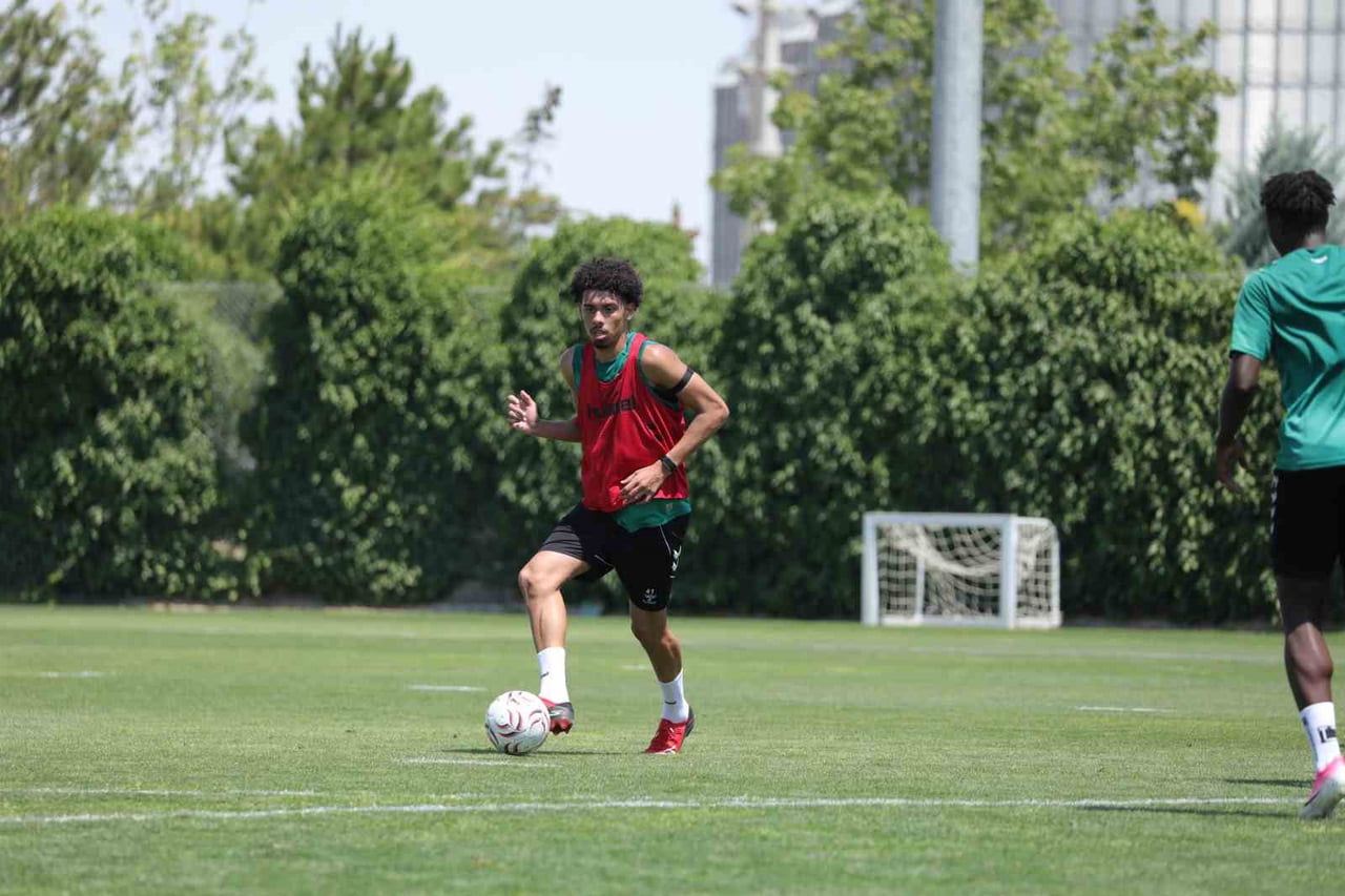 KONYASPOR, 22 AĞUSTOS CUMARTESİ GÜNÜ FENERBAHÇE İLE DEPLASMANDA OYNAYACAĞI 2. HAFTA MAÇININ...