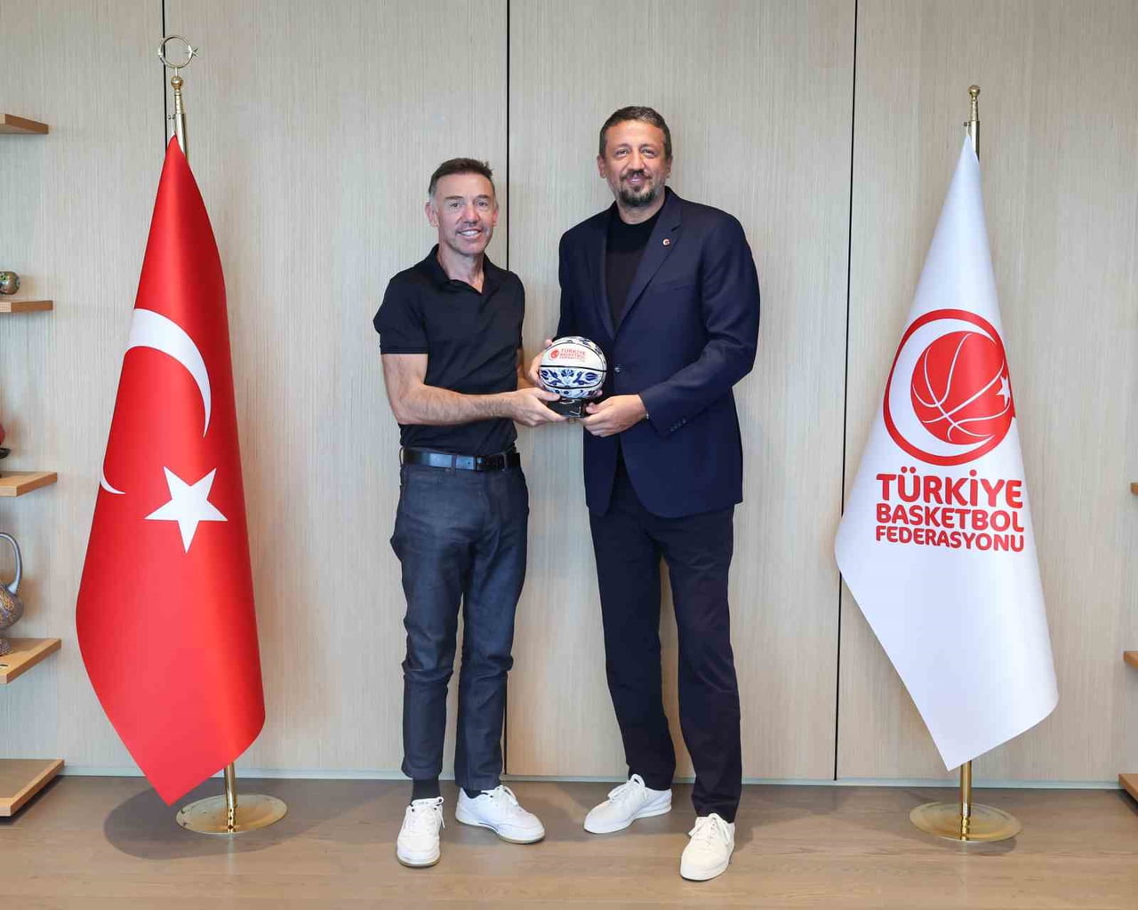 KORAY GYO YÖNETİM KURULU BAŞKANI ORHUN KARTAL, TÜRKİYE BASKETBOL FEDERASYONU (TBF) BAŞKANI HİDAYET...