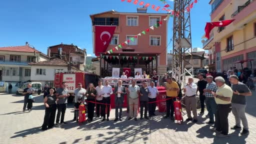 Köyde kendi yangın söndürme sistemini kurdular, itfaiyeden eğitim aldılar