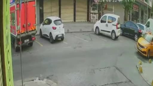 Küçükçekmece’de iş yerine silahlı saldırı kamerada: 2 şüpheli 12 saatte yakalandı