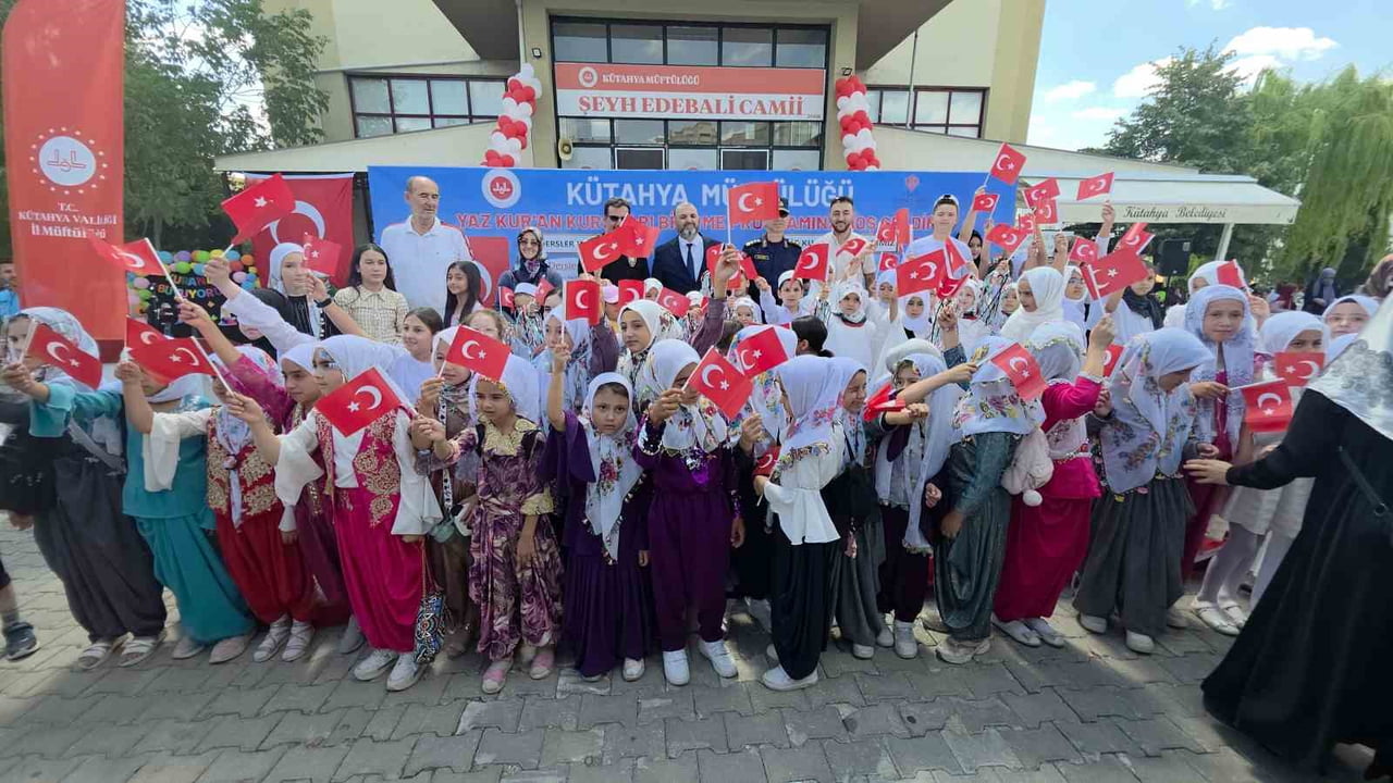 KÜTAHYA'DA YAZ KUR'AN KURSLARI TAMAMLANDI