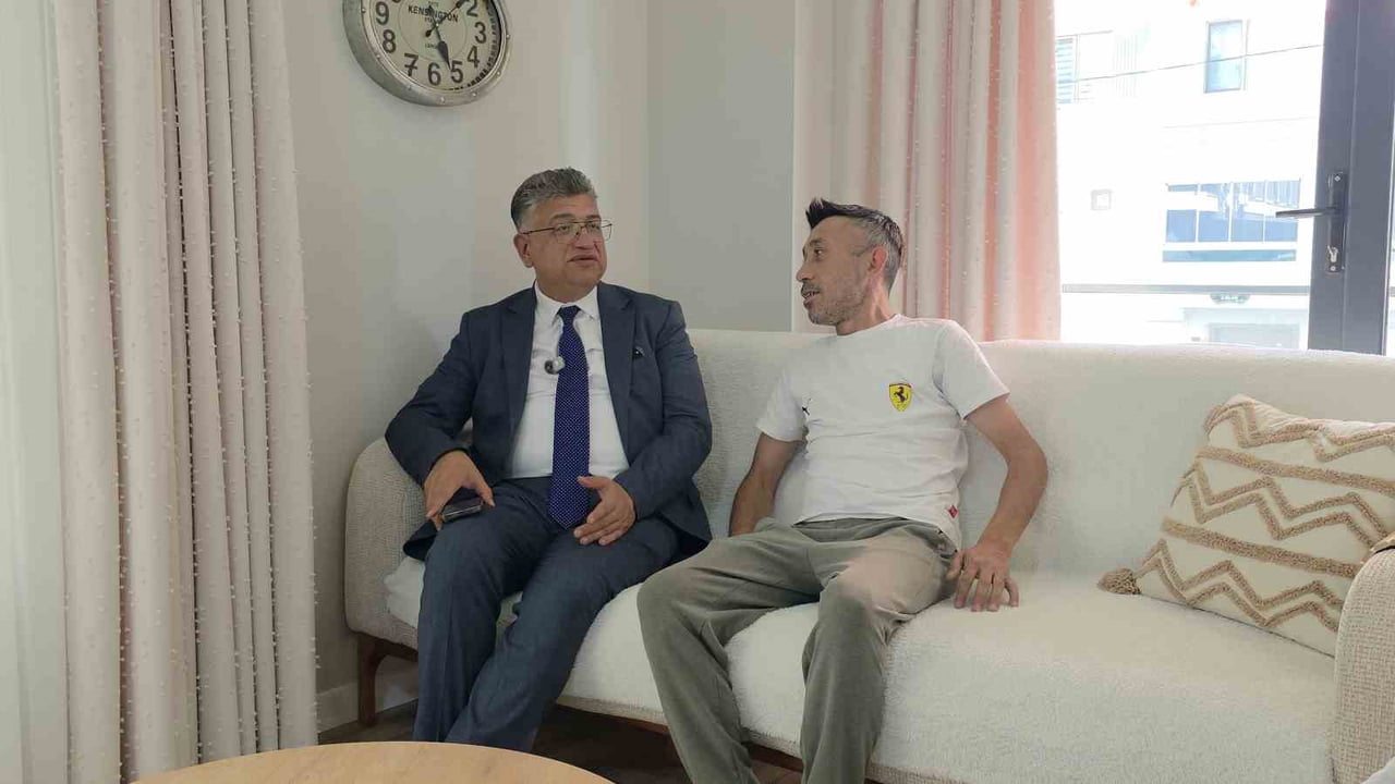 KÜTAHYA DUMLUPINAR ÜNİVERSİTESİ (DPÜ) REKTÖRÜ PROF. DR. SÜLEYMAN KIZILTOPRAK, 2008 YILINDA...
