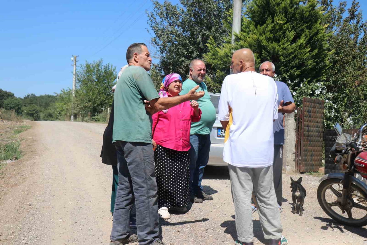 MAHALLE SAKİNLERİ GECE YAŞADIKLARI OLAYLARI TARTIŞTI