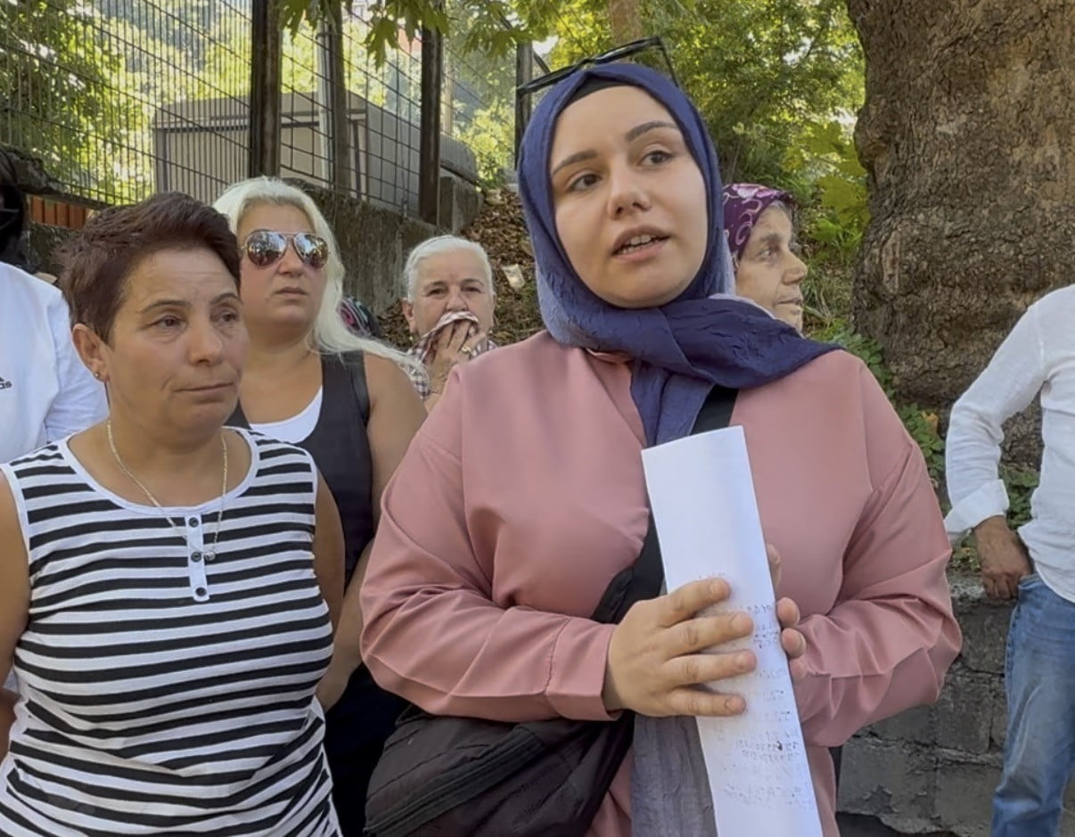 MAHALLE SAKİNLERİNDEN AZİZE KABA, YETKİLİLERE SESLENEREK YAŞADIKLARI MAĞDURİYETİ ANLATTI