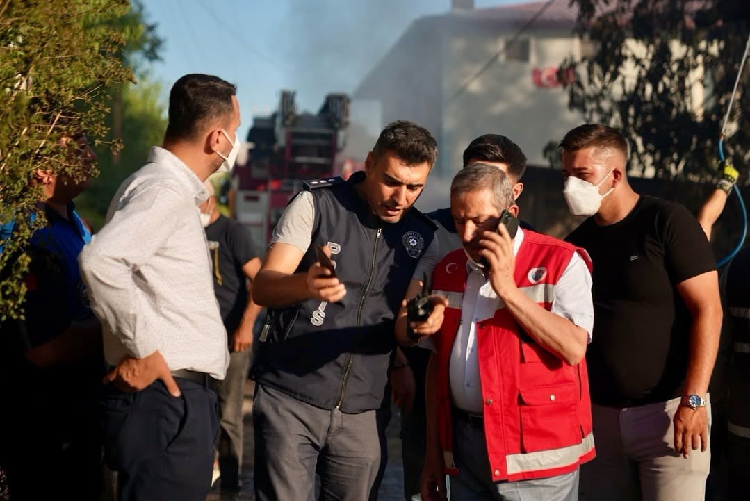 MALATYA'DAKİ YANGIN KONTROL ALTINA ALINDI: SOĞUTMA ÇALIŞMALARI SÜRÜYOR