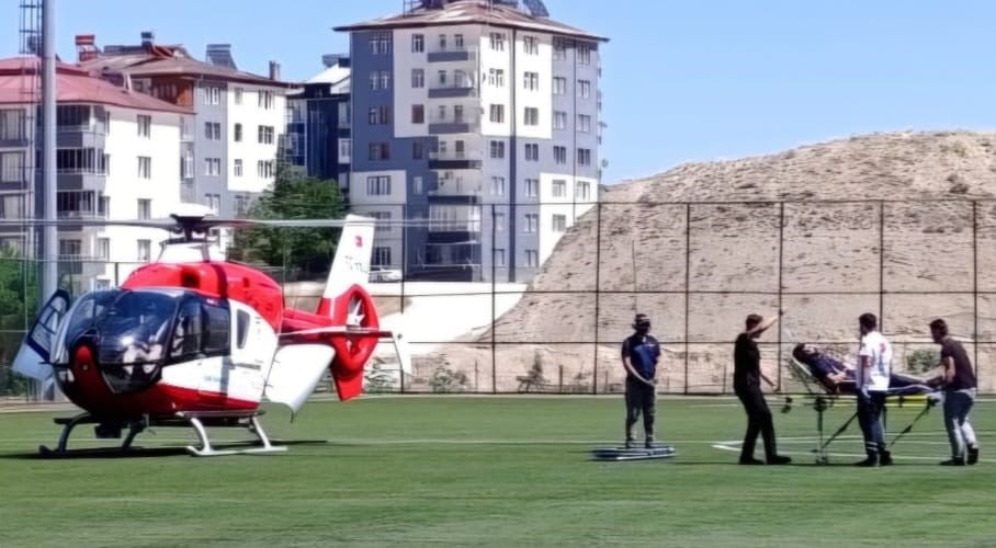 MALATYA’DA AMBULANS HELİKOPTER 58 YAŞINDAKİ HASTA İÇİN HAVALANDI