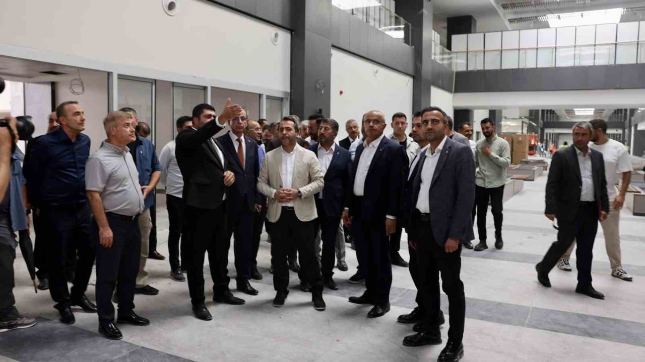 MALATYA HAVALİMANI’NIN YENİ TERMİNAL BİNASI EYLÜL’DE AÇILIYOR