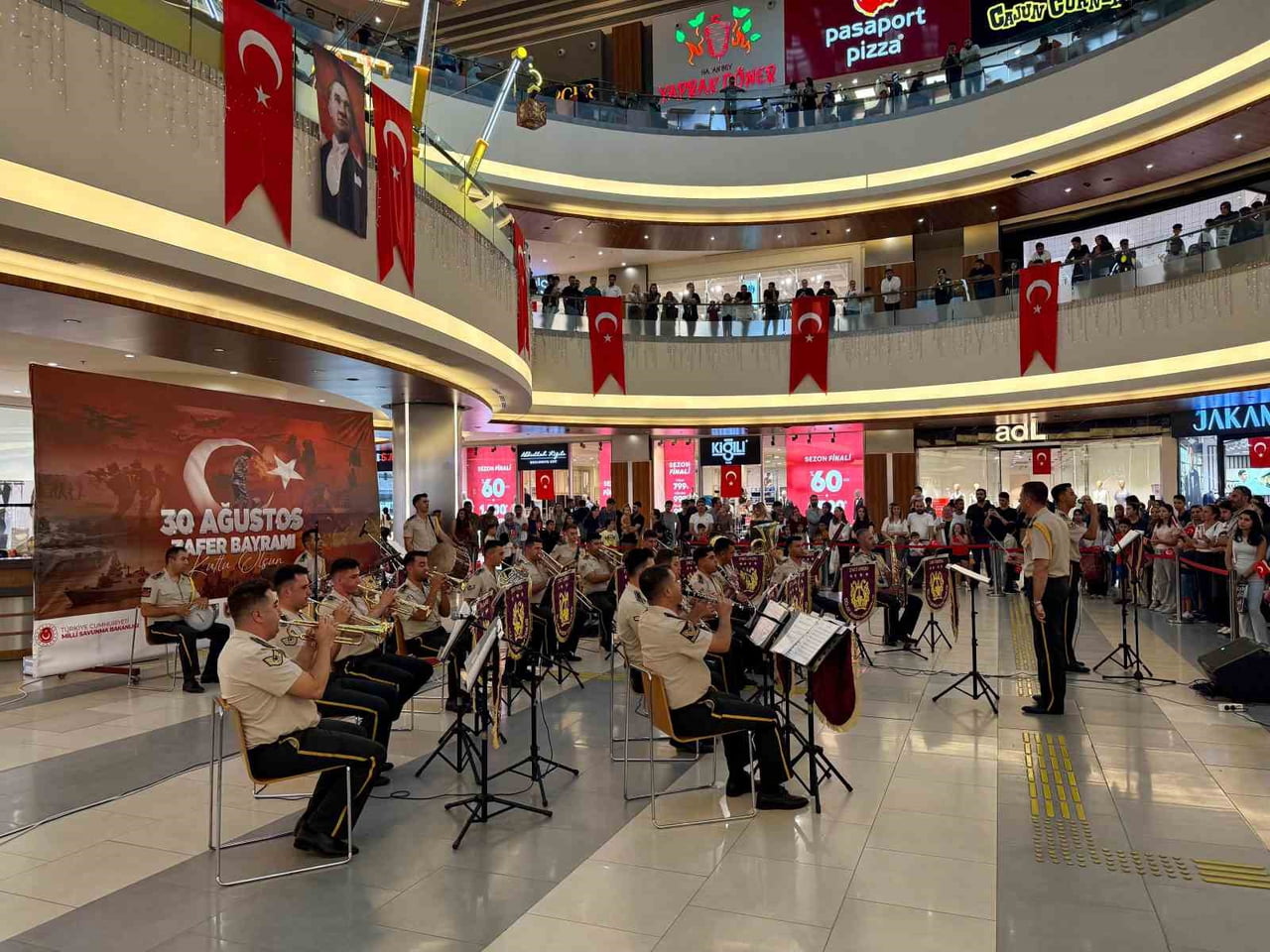MALATYA PARK AVM’DE 30 AĞUSTOS ZAFER COŞKUSU