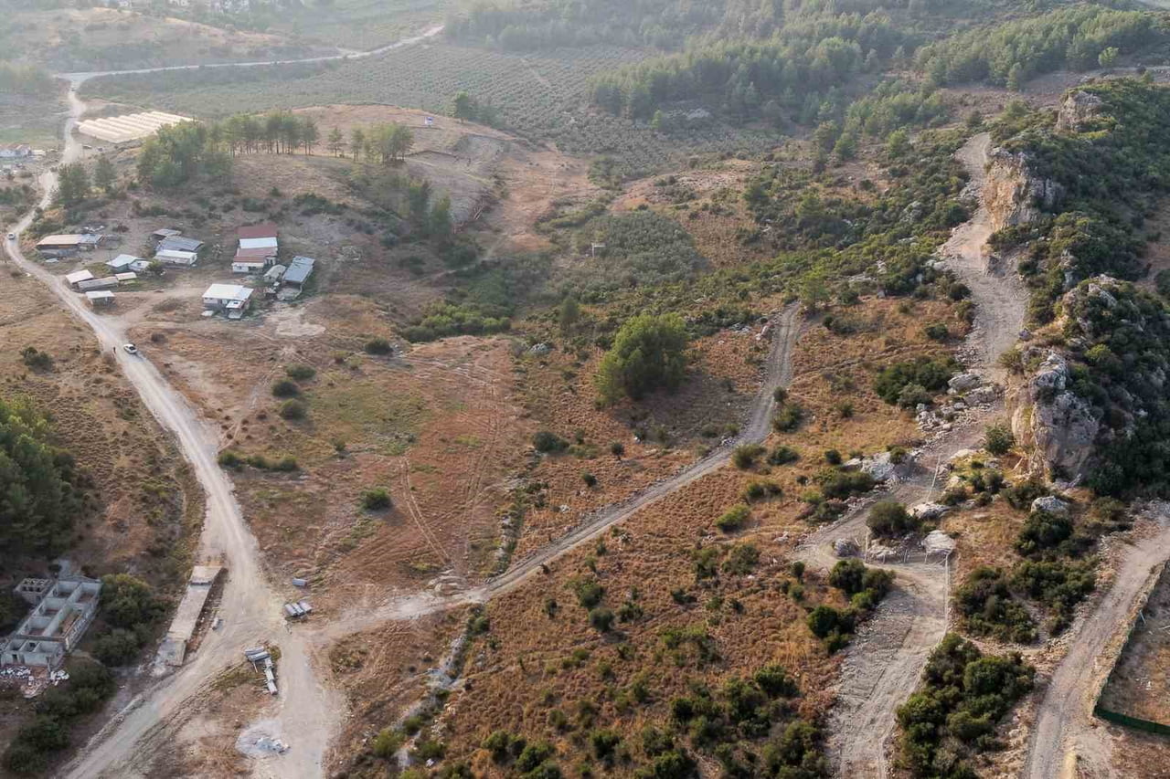 MANAVGAT BELEDİYESİ, TAŞAĞIL MAHALLESİ’NDE 75 DÖNÜMLÜK GENİŞ BİR ALANDA SOKAK HAYVANLARI DOĞAL...