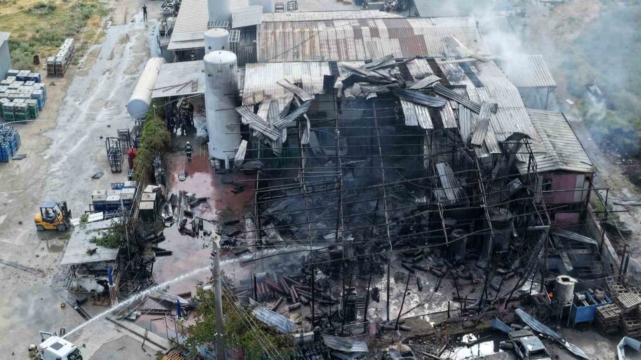 MANİSA'NIN SALİHLİ İLÇESİNDE BULUNAN GAZ DOLUM TESİSİNDE MEYDANA GELEN PATLAMADAKİ FELAKETİN...