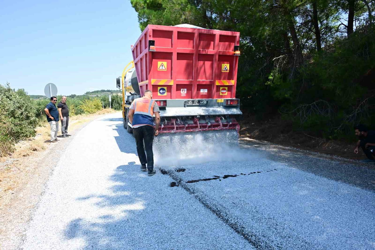 MANİSA BÜYÜKŞEHİR BELEDİYESİ, İL GENELİNDEKİ ASFALT ÇALIŞMALARINI ARALIKSIZ SÜRDÜRÜYOR. SOMA...