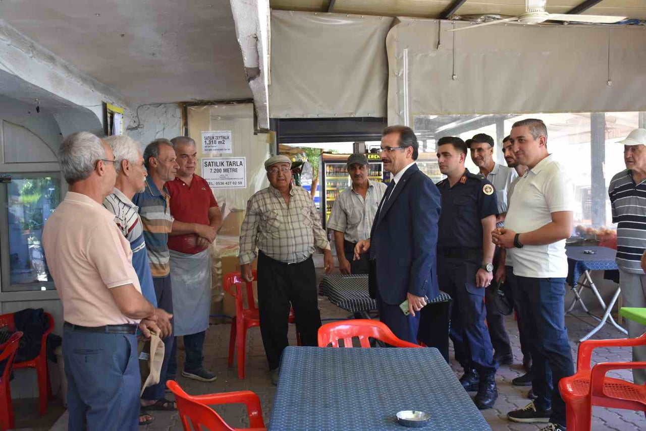 MANİSA’NIN SALİHLİ İLÇE KAYMAKAMI ALİ GÜLDOĞAN, ÇAMURHAMAMI MAHALLESİ'NDE YANGIN RİSKİNE KARŞI...