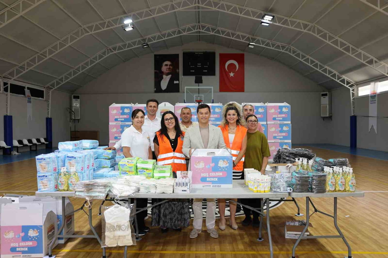 MARMARİS BELEDİYESİ, ‘HOŞ GELDİN BEBEK PAKETİ’ İLE BEBEK SAHİBİ OLAN AİLELERİN SEVİNCİNE ORTAK...