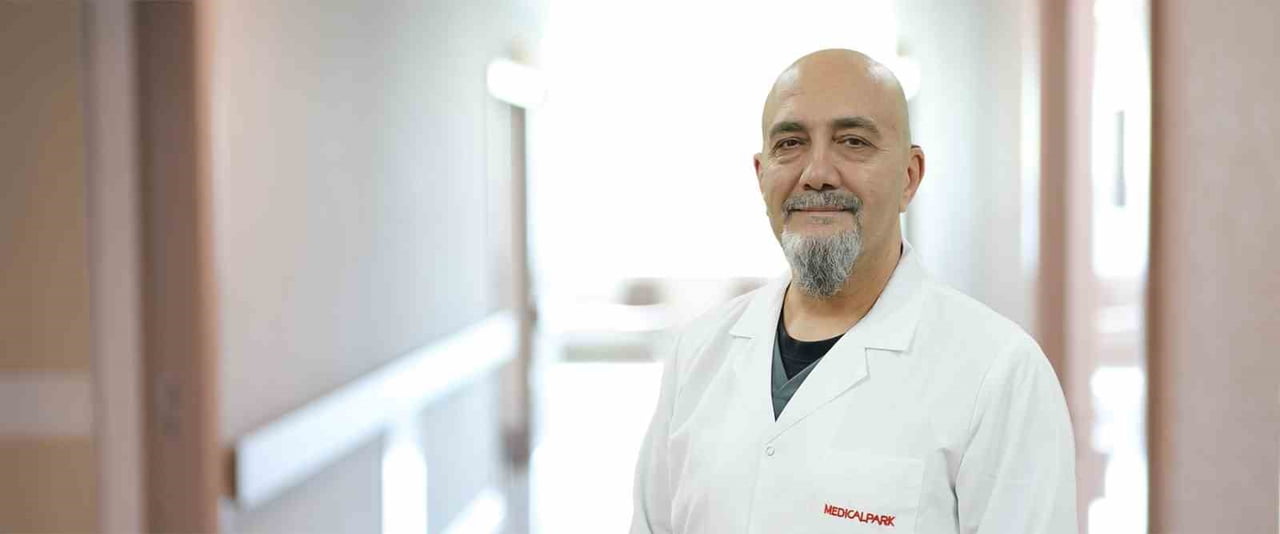 MEDİCAL PARK ANKARA HASTANESİ KALP VE DAMAR CERRAHİSİ UZMANI DR. MURAT İLKAR GELİŞEN