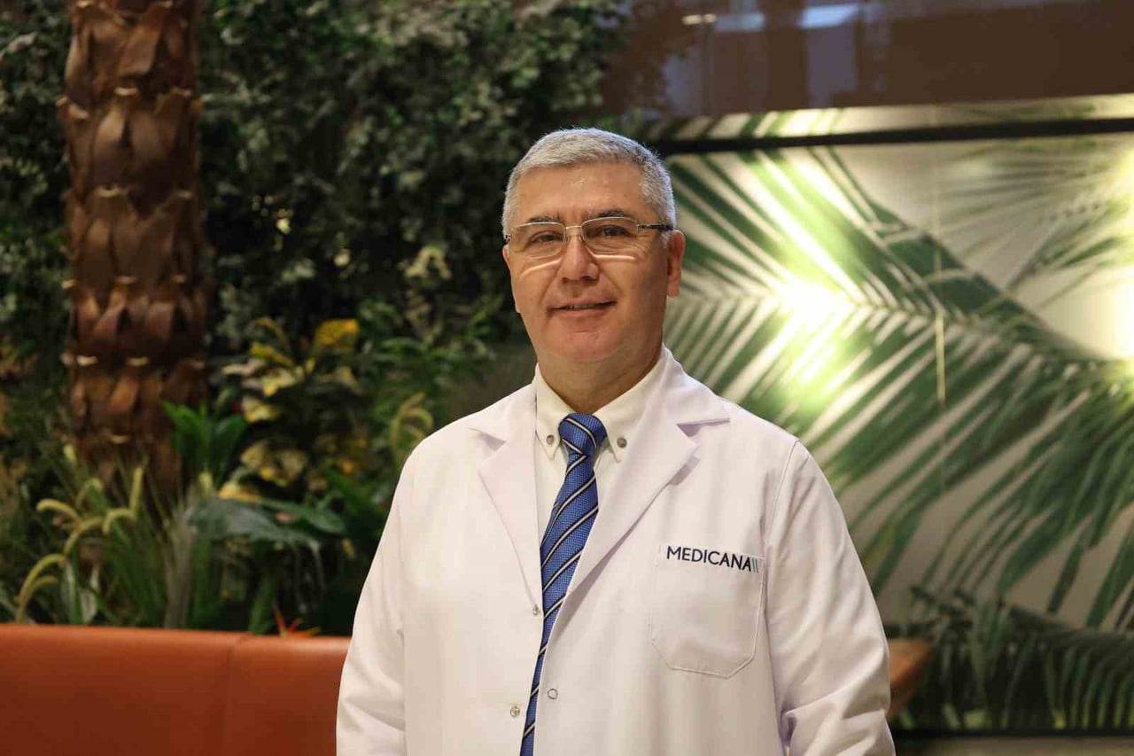 MEDİCANA SAĞLIK GRUBU GASTROENTEROLOJİ BÖLÜMÜ’NDEN UZM. DR. BÜLENT ŞENGÜL,