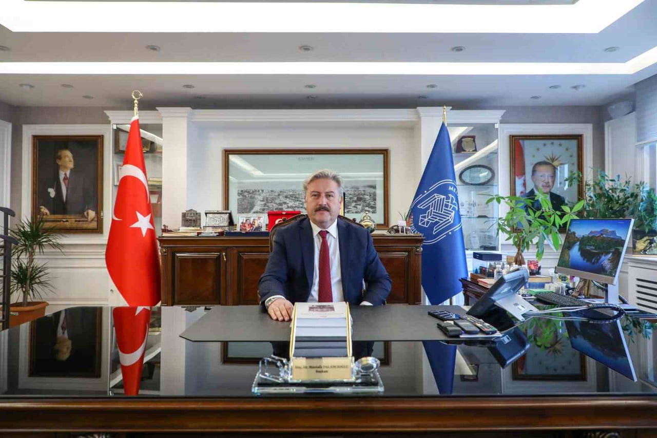 MELİKGAZİ BELEDİYE BAŞKANI DOÇ. DR. MUSTAFA PALANCIOĞLU; 30 AĞUSTOS ZAFER BAYRAMI’NIN 104. YIL...