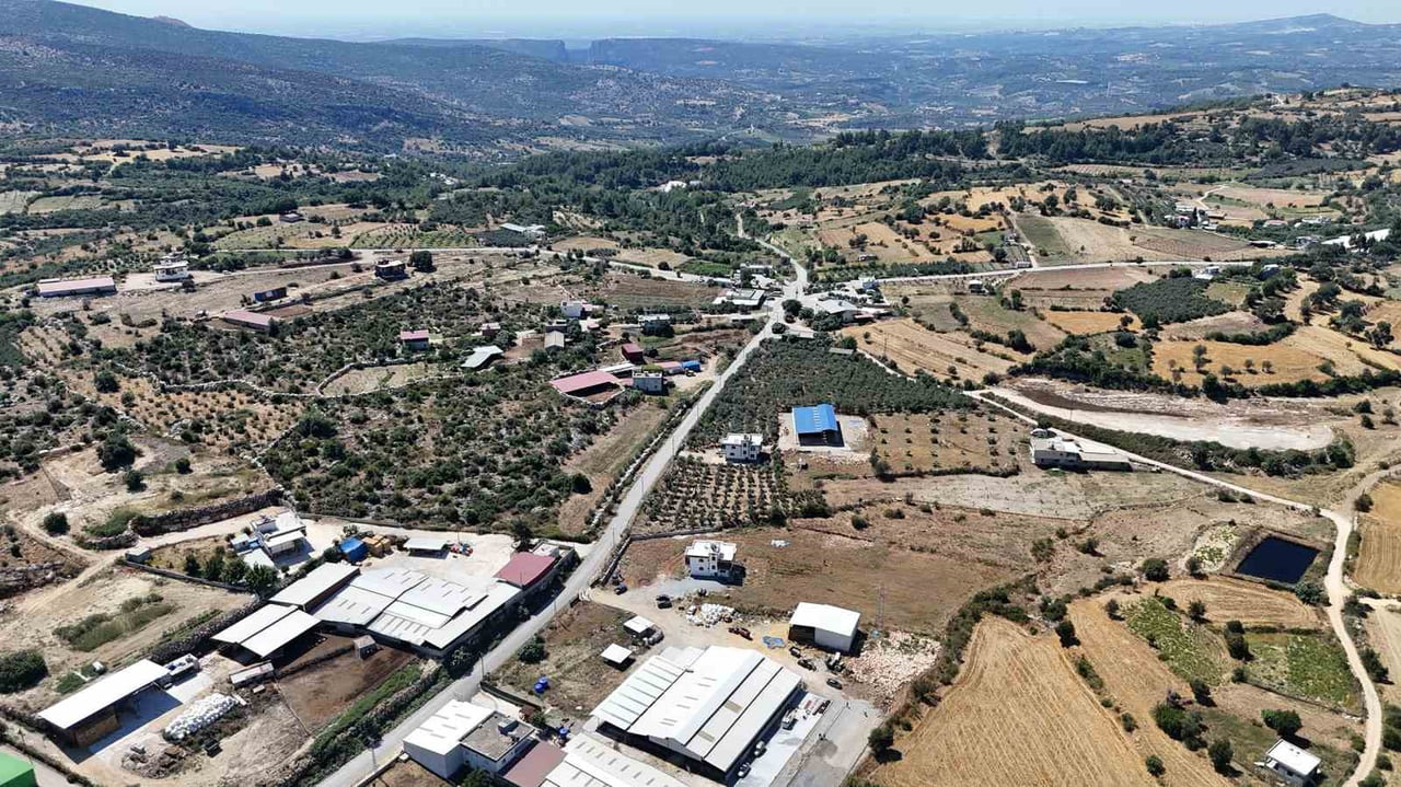 MERSİN BÜYÜKŞEHİR BELEDİYESİ, TARSUS’UN KIRSAL MAHALLELERİNDE ULAŞIMI DAHA GÜVENLİ VE KONFORLU...