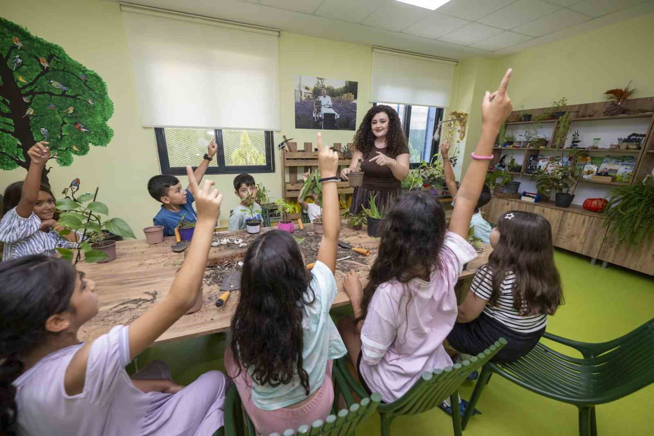 MERSİN’DE ÇOCUK KAMPÜSLERİNDE YAZ DÖNEMİNE ÖZEL DÜZENLENEN ÜCRETSİZ ATÖLYELER, ÇOCUKLARIN...