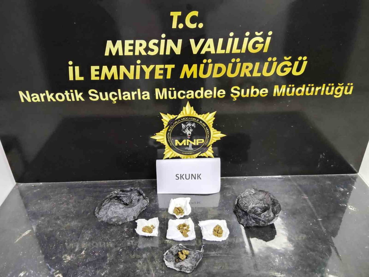 MERSİN’DE UYUŞTURUCU MADDE TİCARETİ YAPAN VE SOKAK SATICISI OLARAK TABİR EDİLEN ŞAHISLARA YÖNELİK...