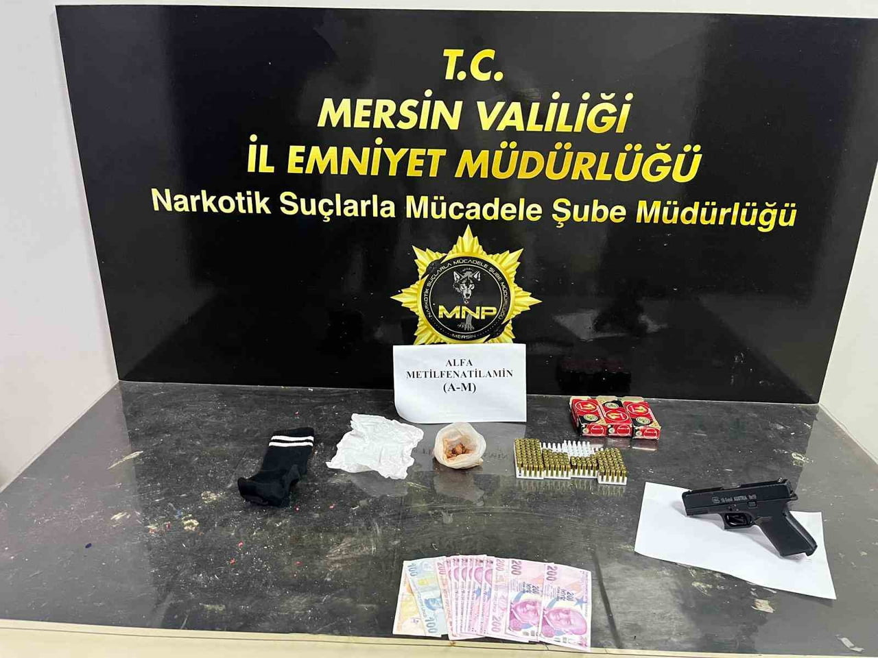 MERSİN’DE UYUŞTURUCU MADDE TİCARETİ YAPAN VE SOKAK SATICISI OLARAK TABİR EDİLEN ŞAHISLARA YÖNELİK...