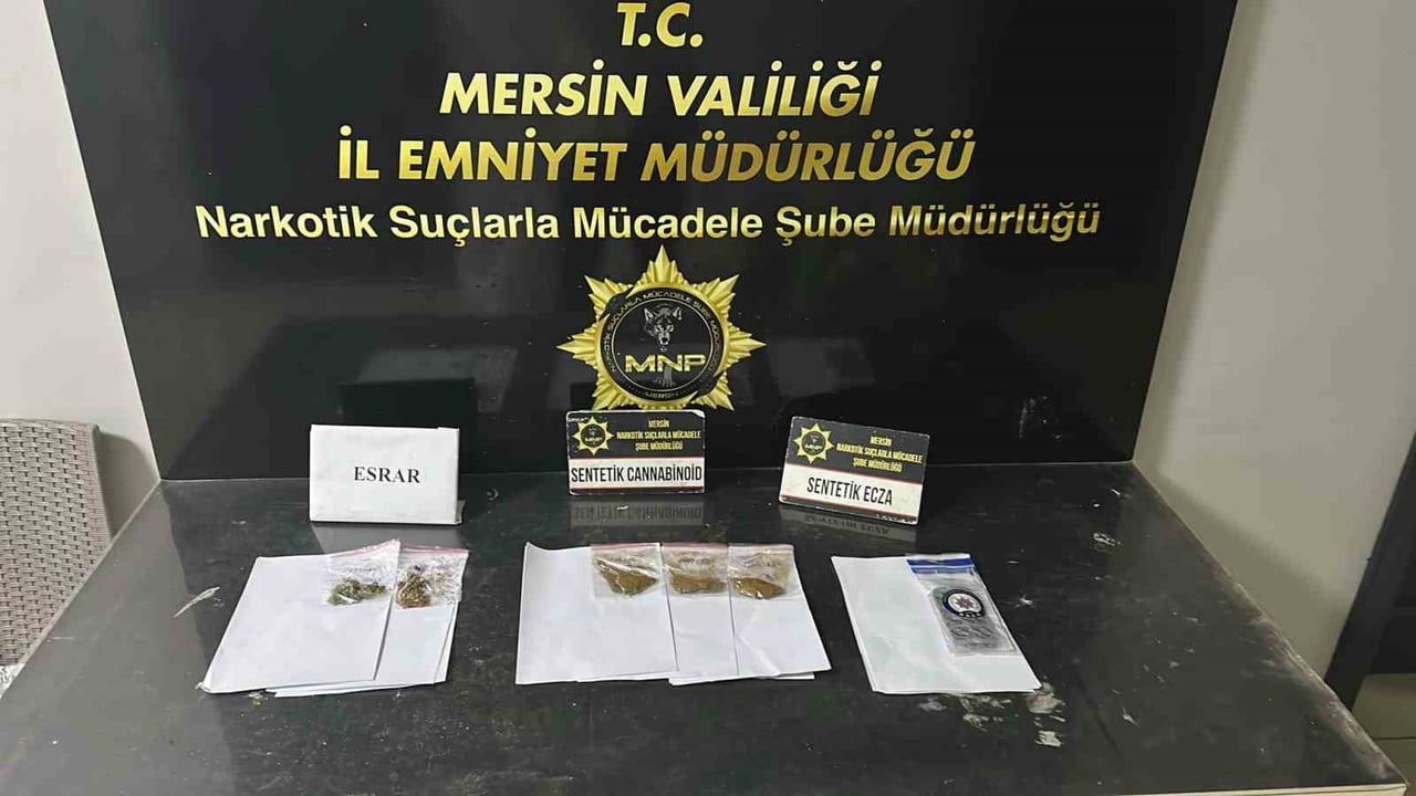 MERSİN’DE UYUŞTURUCU MADDE TİCARETİ YAPTIĞI BELİRLENEN SOKAK SATICILARINA YÖNELİK MEZİTLİ VE...
