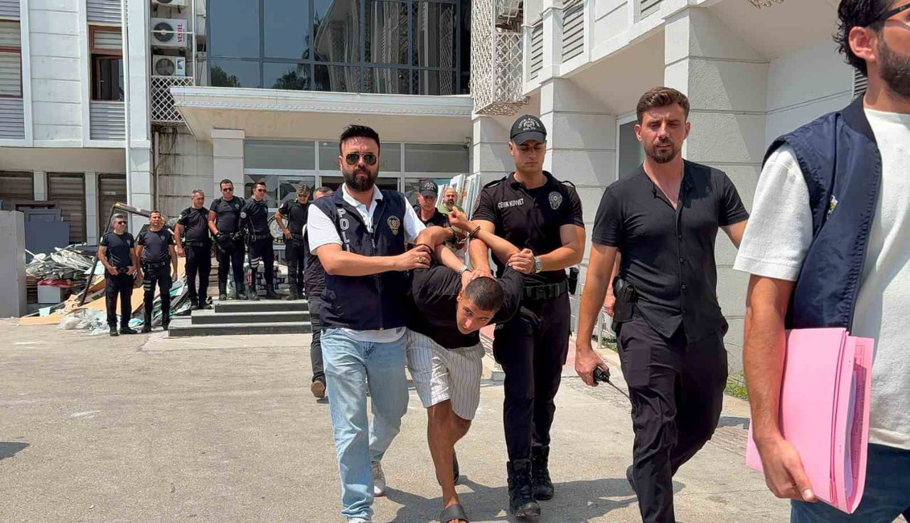 MERSİN’DE YENGESİ AYGÜL ÇINAR İLE ONUN ANNESİ TÜRKAN SÖYLEMEZ’İ SİLAHLA ÖLDÜRDÜĞÜ İDDİASIYLA...