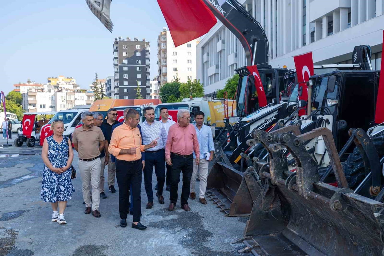 MERSİN’İN MEZİTLİ BELEDİYESİ, VATANDAŞLARA DAHA HIZLI VE ETKİN HİZMET SUNABİLMEK AMACIYLA ARAÇ...