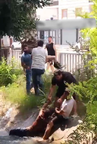 MERSİN’İN TARSUS İLÇESİNDE SU KANALINA DÜŞEREK BOĞULMA TEHLİKESİ GEÇİREN YABANCI UYRUKLU ÇOCUK...