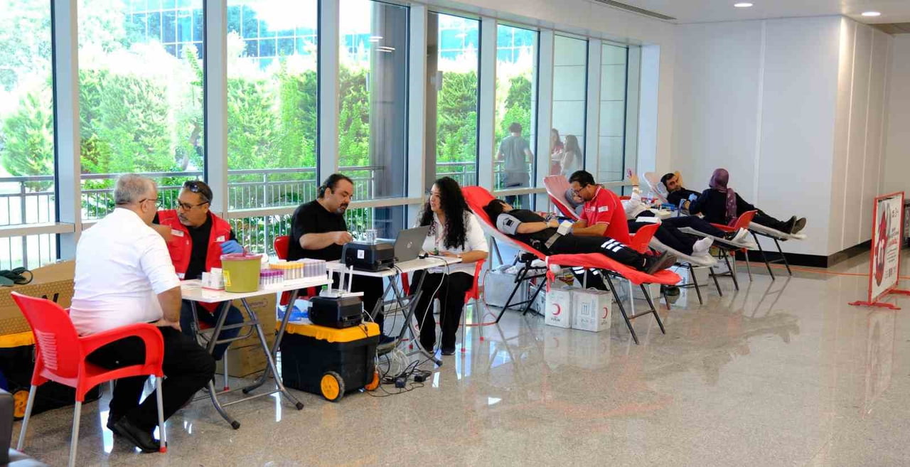 MERSİN ŞEHİR EĞİTİM VE ARAŞTIRMA HASTANESİ PERSONELİ VE İDARİ YÖNETİCİLERİ, 19 AĞUSTOS DÜNYA...