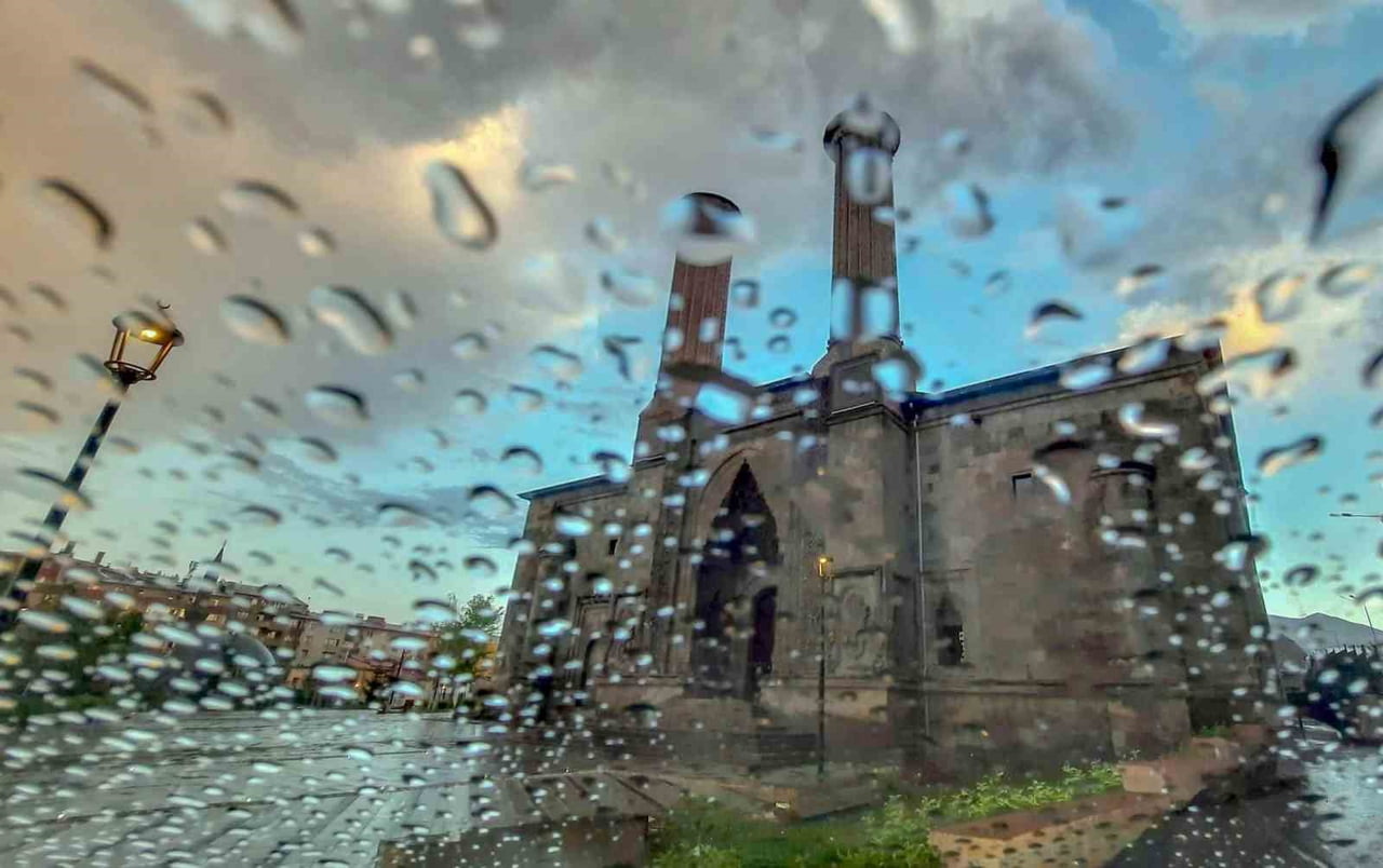 METEOROLOJİ 12. BÖLGE MÜDÜRLÜĞÜ, ERZURUM'UN KUZEY İLÇELERİ İLE ARDAHAN VE ÇEVRESİ İÇİN KUVVETLİ...