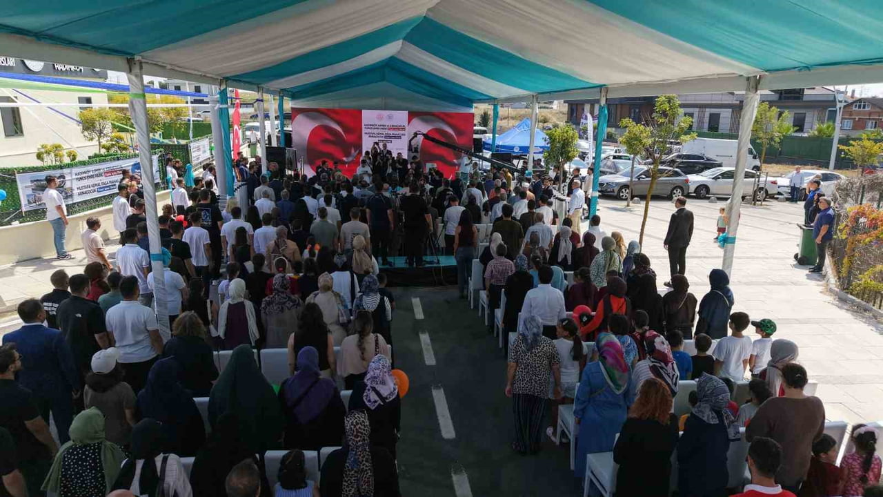 MİLLİ EĞİTİM BAKANI PROF. DR. YUSUF TEKİN, ARNAVUTKÖY BELEDİYESİ TARAFINDAN İLÇEYE KAZANDIRILAN...