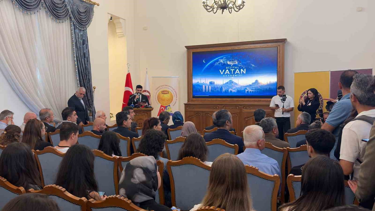 MİLLİ EĞİTİM BAKANI YUSUF TEKİN, ANKARA SOSYAL BİLİMLER ÜNİVERSİTESİ'NDE DÜZENLENEN ‘DİJİTAL VATAN...