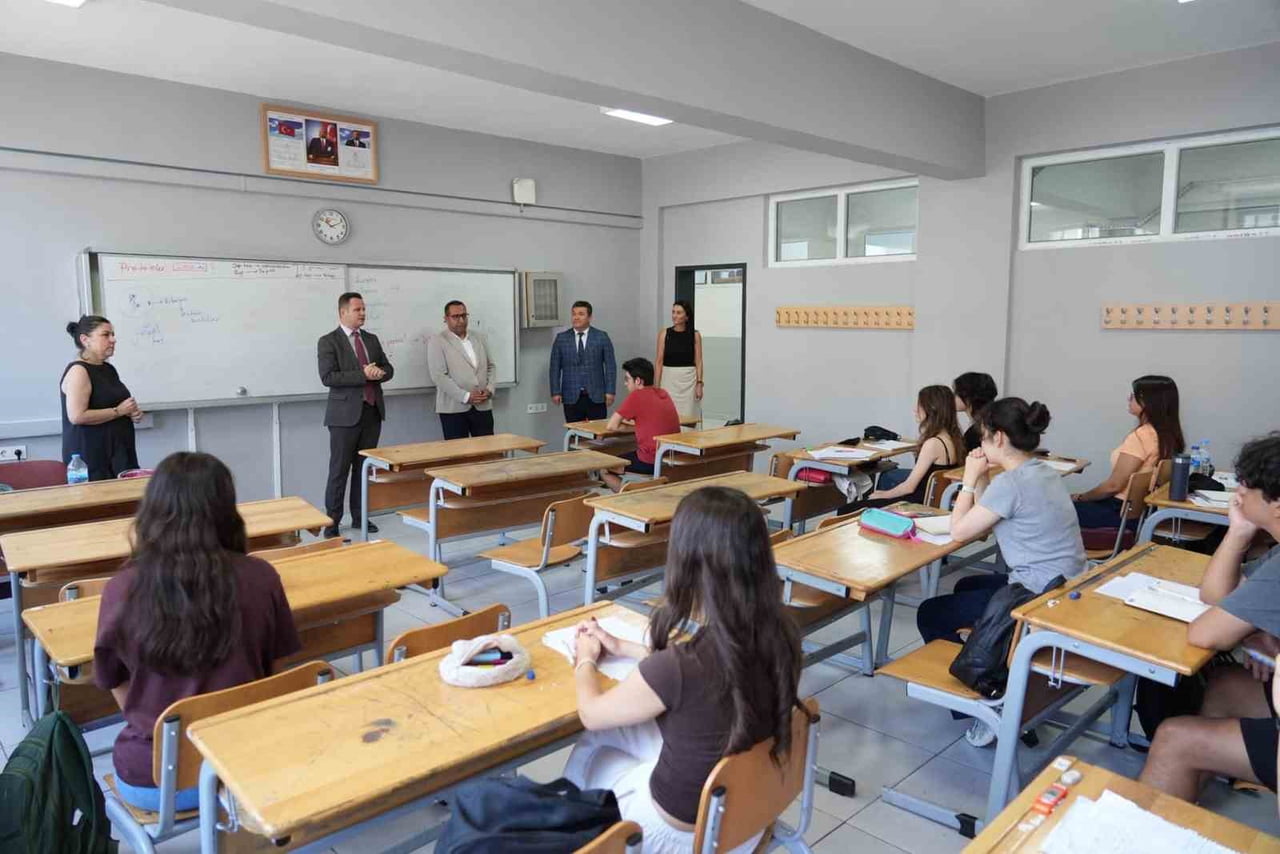 MİLLÎ EĞİTİM MÜDÜRÜ ÇAY’DAN DYK VE YKS TERCİH SÜRECİ YERİNDE İNCELEDİ