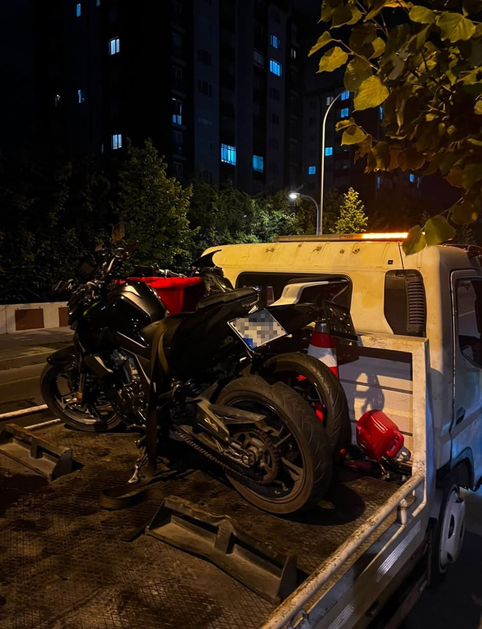 MOTOSİKLET 60 GÜN SÜREYLE TRAFİKTEN MEN EDİLEREK ÇEKİCİ YARDIMIYLA EMNİYET OTOPARKINA...