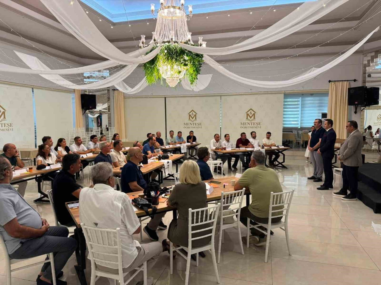 MUĞLA’DA OKUL MÜDÜRLERİNE "ETKİLİ OKUL YÖNETİMİ" SEMİNERİ
