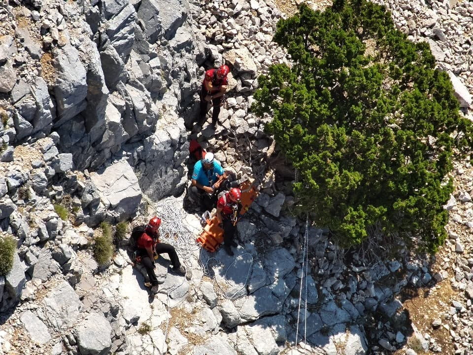 MUĞLA’NIN FETHİYE İLÇESİNDE DÜNYACA ÜNLÜ ÖLÜDENİZ MAHALLESİ’NDEKİ BABADAĞ’DA MEYDANA GELEN YAMAÇ...