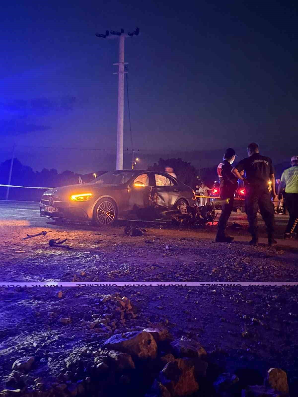 MUĞLA’NIN MENTEŞE İLÇESİNDE MOTOSİKLET İLE OTOMOBİLİN ÇARPIŞMASI SONUCU MEYDANA GELEN TRAFİK...
