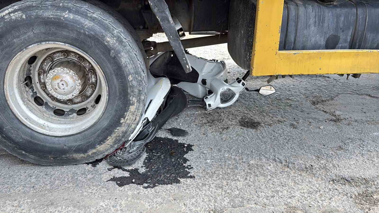 MUĞLA’NIN MENTEŞE İLÇESİNDE MOTOSİKLET İLE VİNCİN ÇARPIŞTIĞI KAZADA FACİADAN DÖNÜLDÜ. ÇARPIŞMANIN...