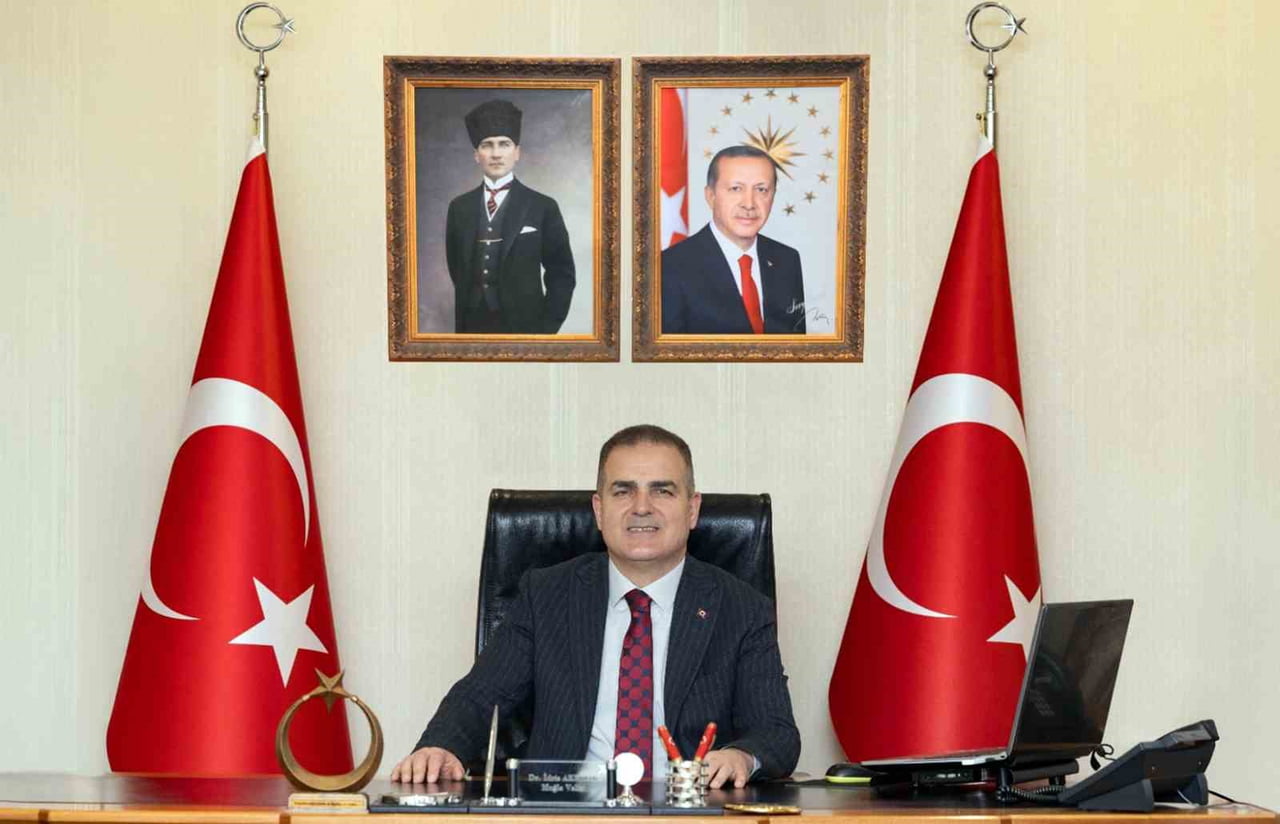 MUĞLA VALİSİ DR. İDRİS AKBIYIK