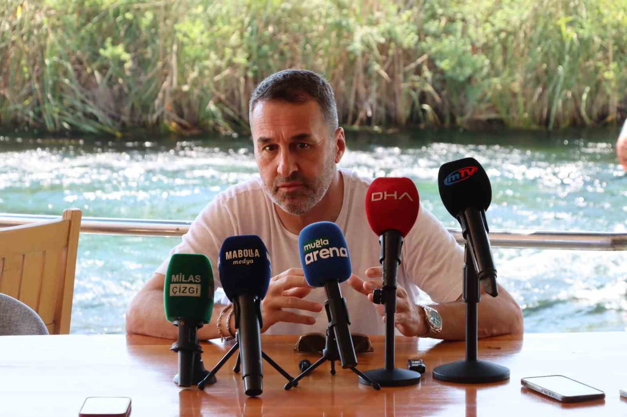 MUĞLASPOR TEKNİK DİREKTÖRÜ YALÇIN KOŞUKAVAK, TAKIMIN SEZON BAŞINDA YAŞADIĞI ZORLUKLARA DİKKAT...