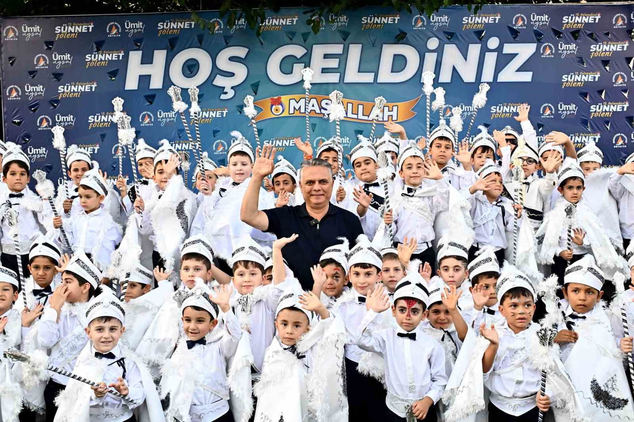 MURATPAŞA BELEDİYE BAŞKANI ÜMİT UYSAL, 12'NCİ GELENEKSEL SÜNNET ŞÖLENİ'NE KATILDI