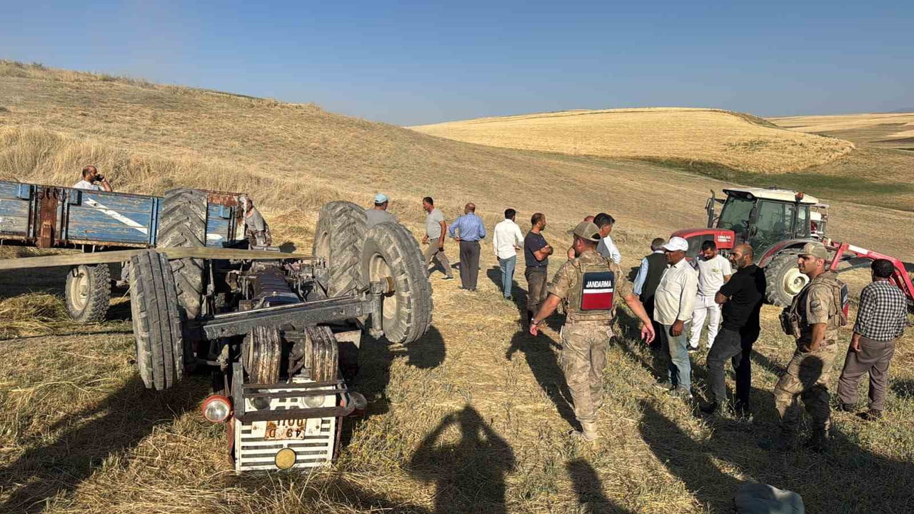 MUŞ’UN MALAZGİRT İLÇESİNDE TRAKTÖRÜN DEVRİLMESİ SONUCU SÜRÜCÜ HAYATINI KAYBETTİ.