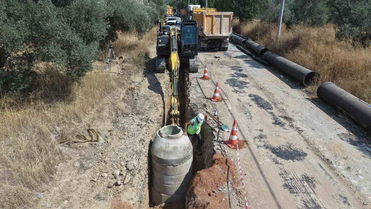 MUSKİ GENEL MÜDÜRLÜĞÜ, MİLAS İLÇESİ MENTEŞ MAHALLESİ’NDE YILLARDIR YAŞANAN KANALİZASYON SORUNUNU...