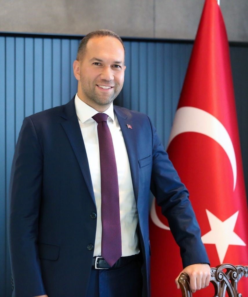 NİĞDE BELEDİYE BAŞKANI EMRAH ÖZDEMİR, 30 AĞUSTOS ZAFER BAYRAMI DOLAYISIYLA BİR KUTLAMA MESAJI...