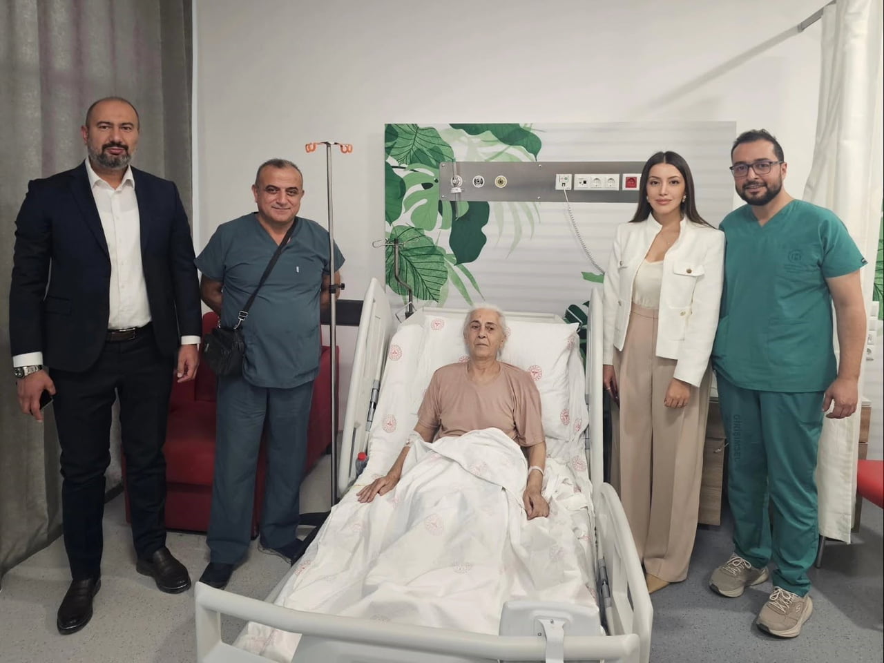 NİĞDE ÖMER HALİSDEMİR ÜNİVERSİTESİ EĞİTİM VE ARAŞTIRMA HASTANESİ'NDE SAFRA YOLLARINDA TAŞ BULUNAN...